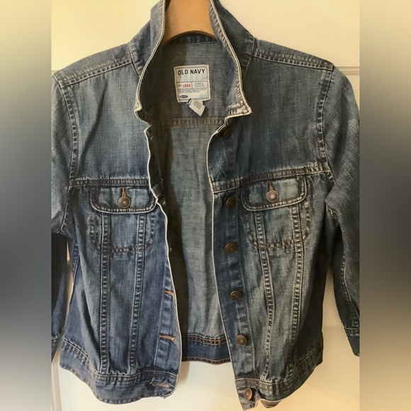 Very cool wash, Vintage Kids Jean Jacket, size S(5-7) Worn for hip hop kid video - Picture 4 of 10